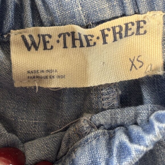 We The Free XS Ruffled Smocked Waist Blue Denim Shorts 100% Cotton - Picture 2 of 5